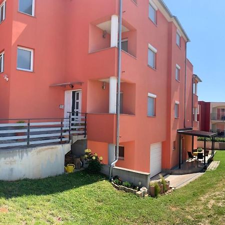 Apartment Luzia 班约勒 外观 照片