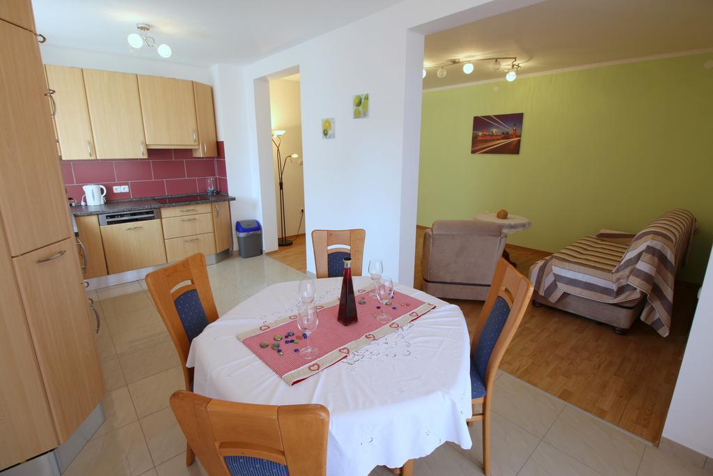 Apartment Luzia 班约勒 外观 照片