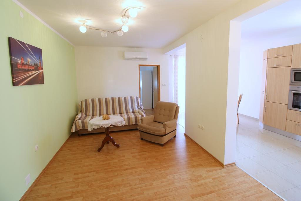 Apartment Luzia 班约勒 外观 照片