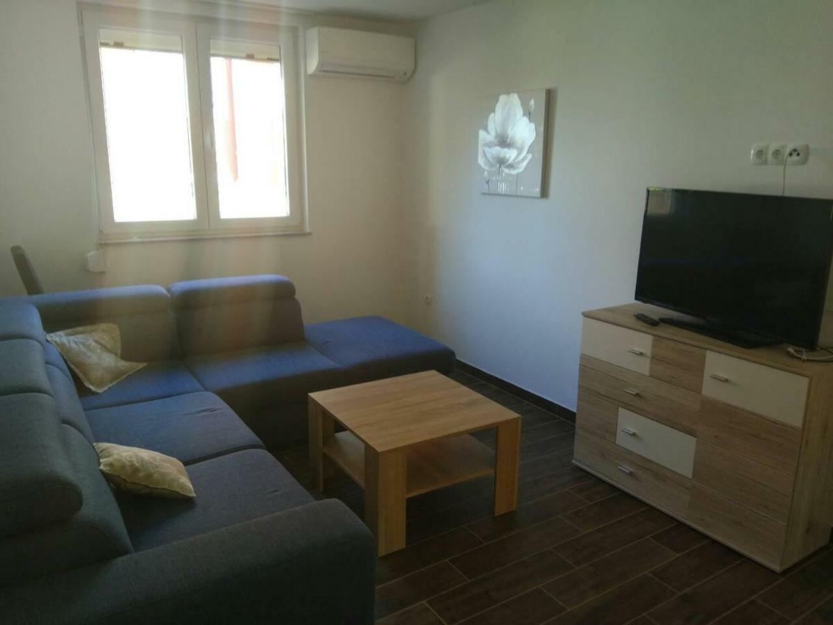 Apartment Luzia 班约勒 外观 照片