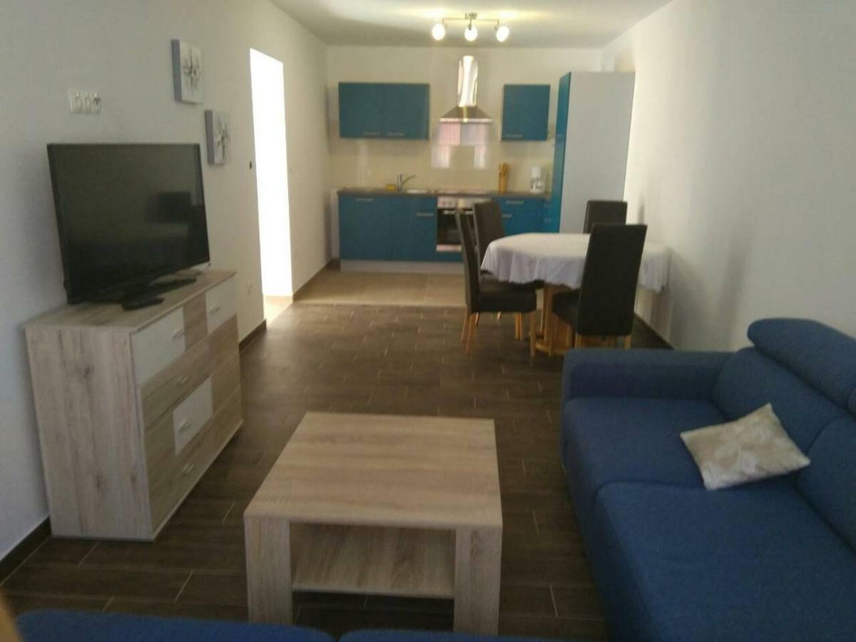 Apartment Luzia 班约勒 外观 照片